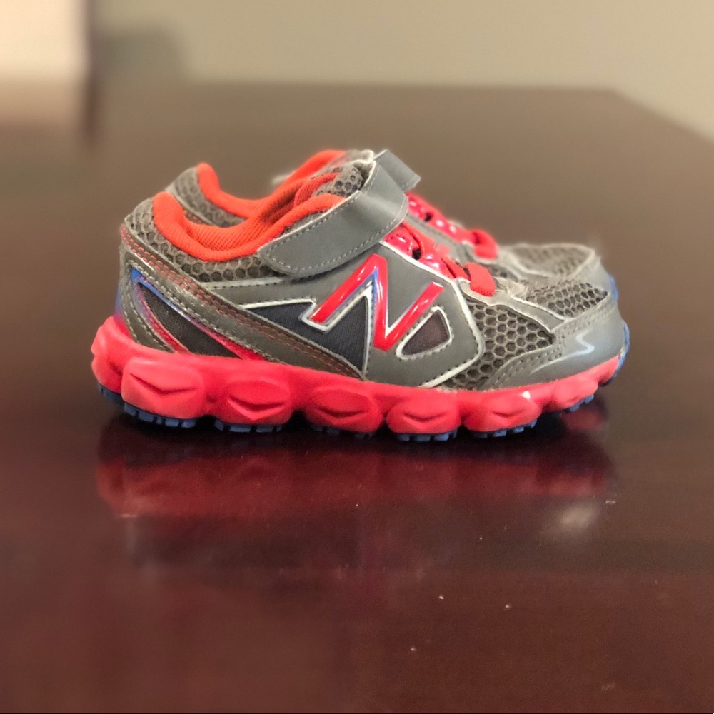 New Balance 750v3 - Little Kids sz 8